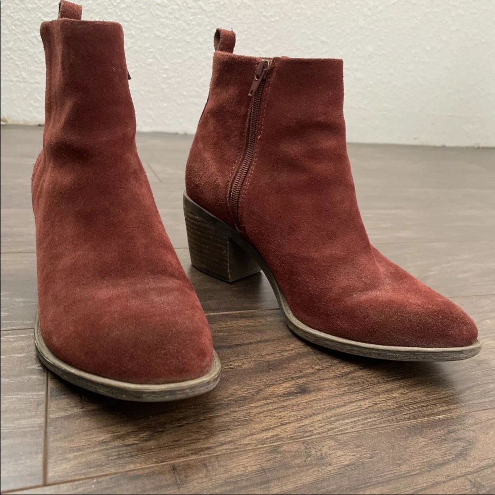 Lucky Brand Women's Natania Ankle Boot , Suede - Leather Upper, Size 8